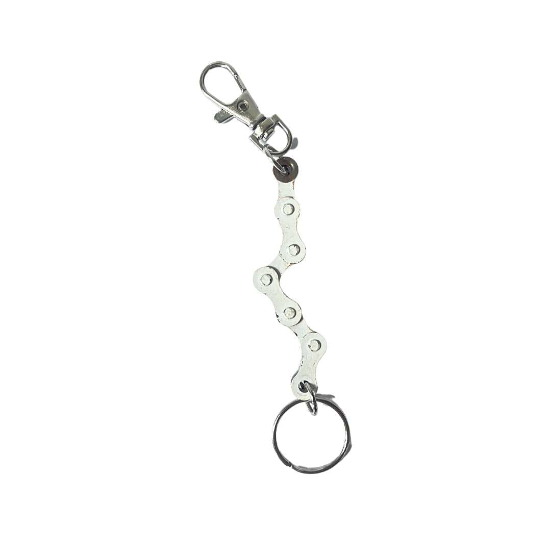 Paguro Upcycle recycled bike chain keyring in white with metal clip and key loop in silver