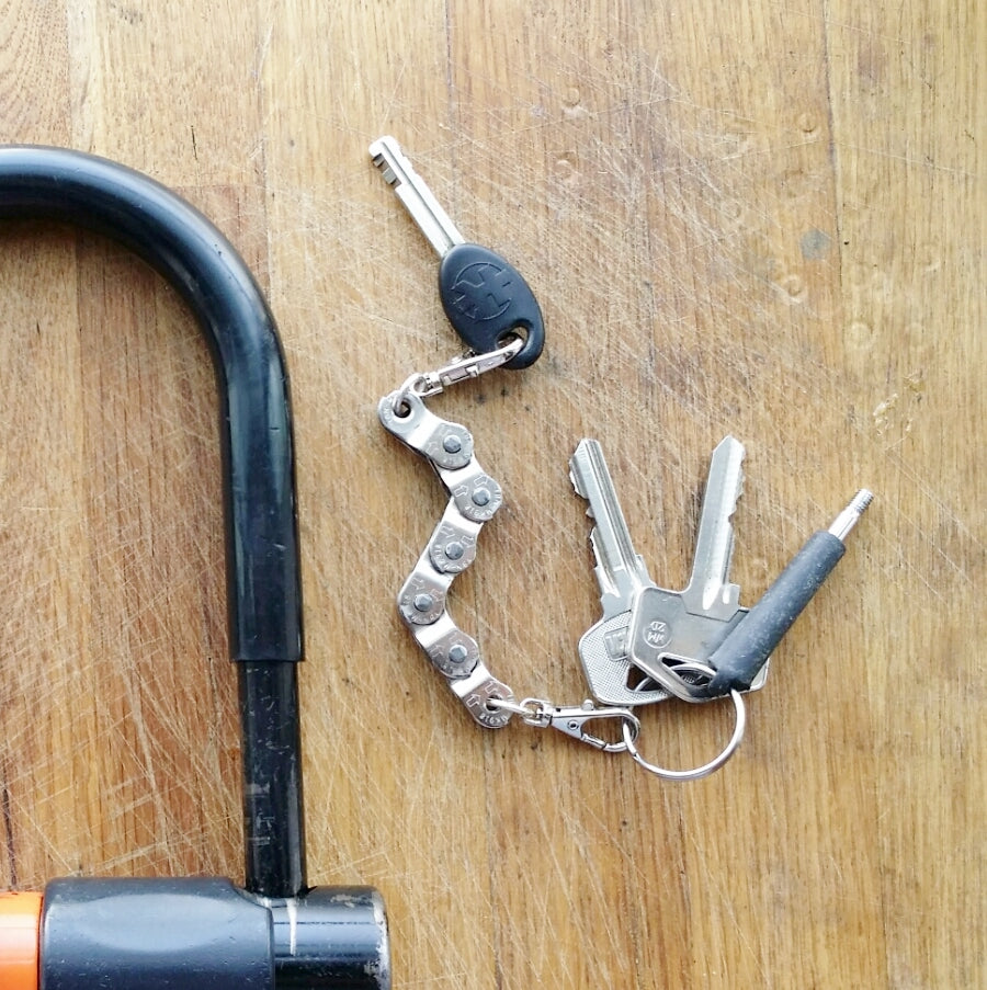 Recycled Bike Chain Vegan Keyring by Paguro Upcycle